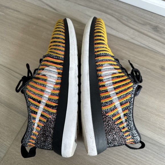 Nike Roshe Two Flyknit Z 7 Bright Mango Orange Black Shoes Sneakers 844929-005 - Picture 8 of 11